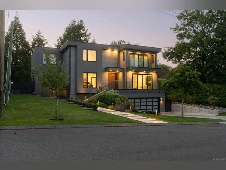 374 Sunset Avenue, Oak Bay, BC, V8S 4L2 - 57