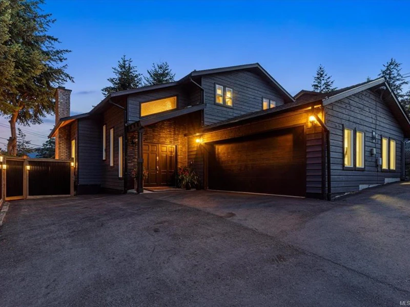 148 Summit Drive, Nanaimo BC V9T 4Y2