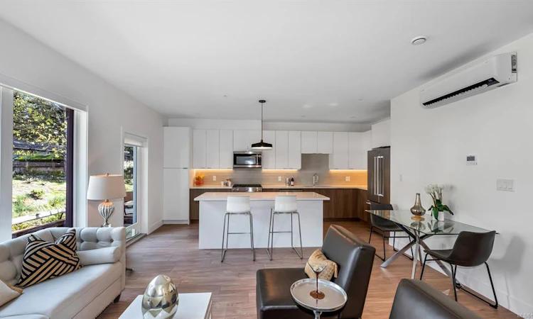 10-2330 Sooke Road