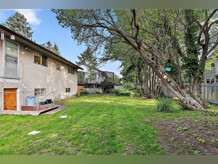 3955 Emerald Place, Saanich, BC, V8P 4T8 - 21