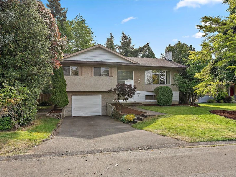 3955 Emerald Place, Saanich BC V8P 4T8