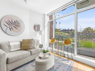 M09-456 Pandora Avenue - 4