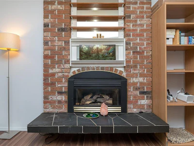 102-3244 Seaton Street - 4
