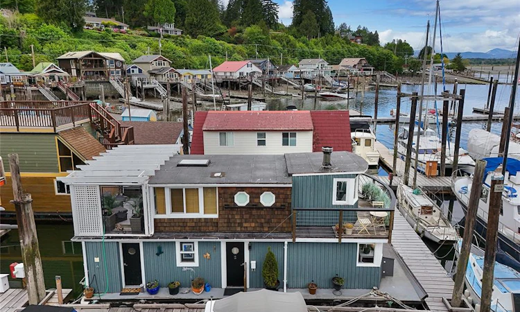 5-1765 Cowichan Bay Road