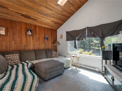 1376 Hooley Road - 3