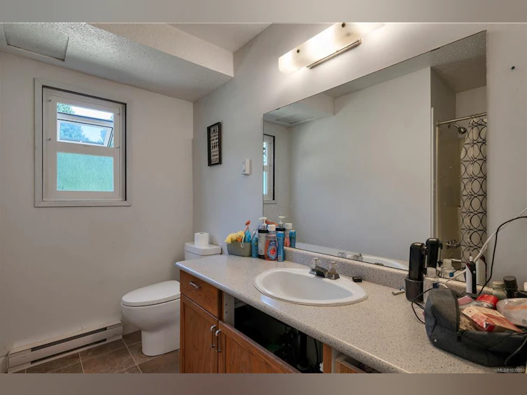 1376 Hooley Road, Quadra Island, BC, V0P 1N0 - 19