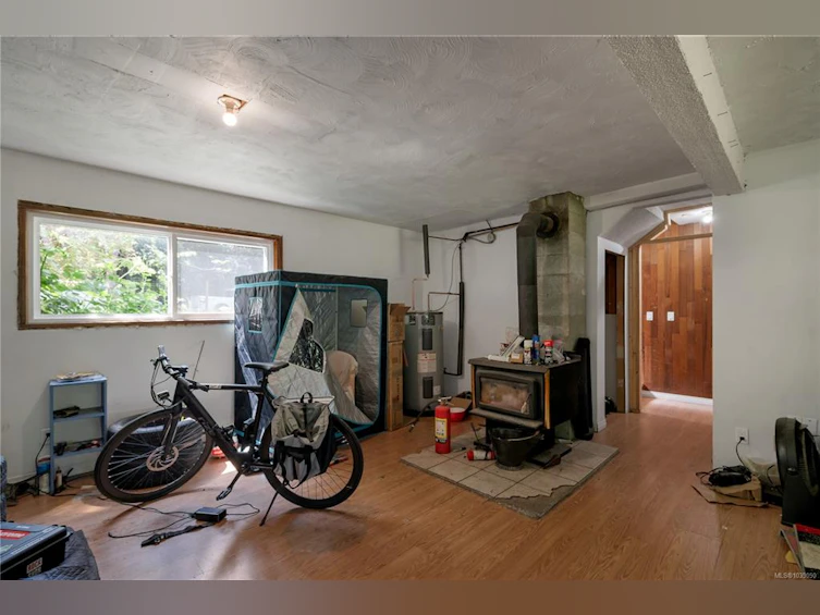 1376 Hooley Road, Quadra Island, BC, V0P 1N0 - 39