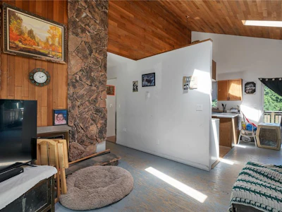 1376 Hooley Road - 5