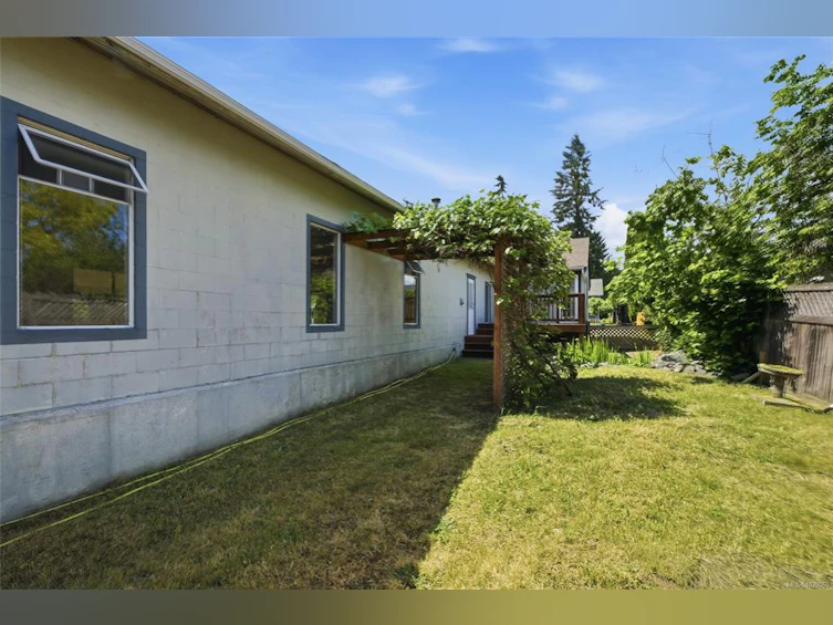 423 Hambrook Street, Ladysmith, BC, V9G 1A9 - 38