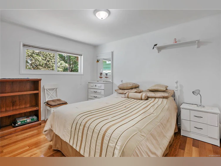 4921 Townsend Drive, Saanich, BC, V8Z 5P2 - 13