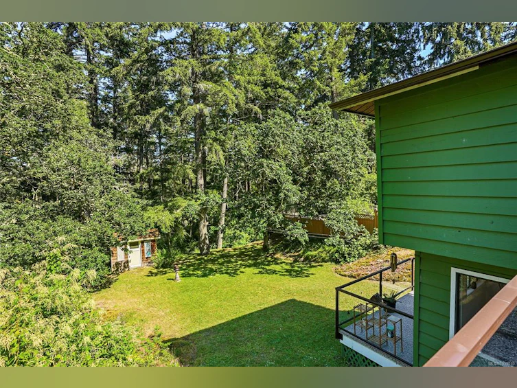 4921 Townsend Drive, Saanich, BC, V8Z 5P2 - 19