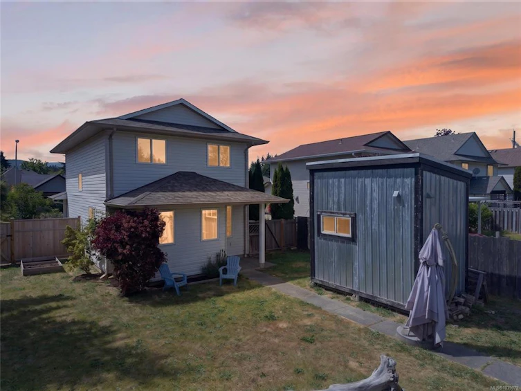 3302 Ninth Street, Cumberland, BC, V0R 1S0 - 30