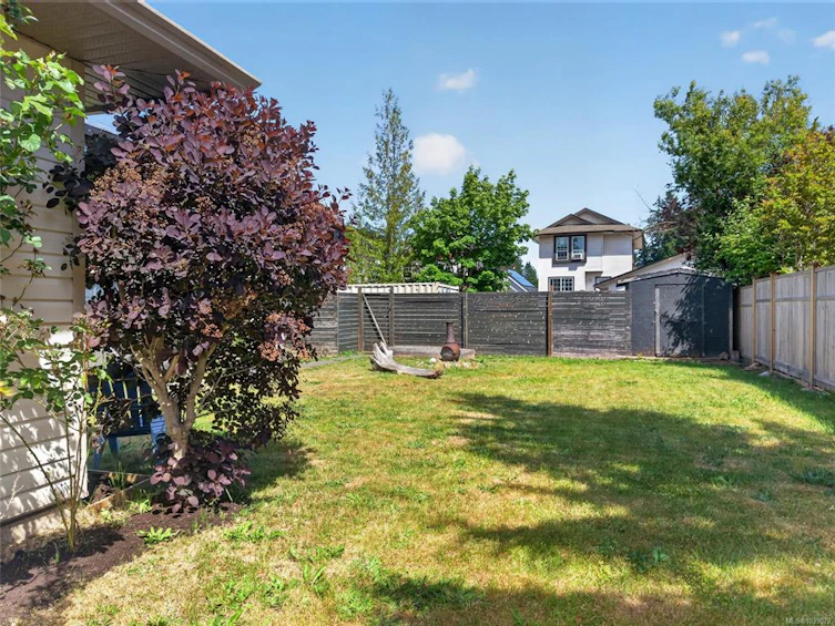 3302 Ninth Street, Cumberland, BC, V0R 1S0 - 23