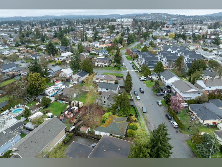 3330 Harriet Road, Saanich, BC, V8Z 3S4 - 8