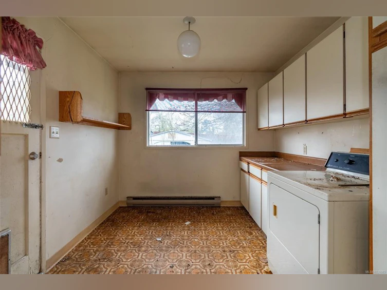 3330 Harriet Road, Saanich, BC, V8Z 3S4 - 22
