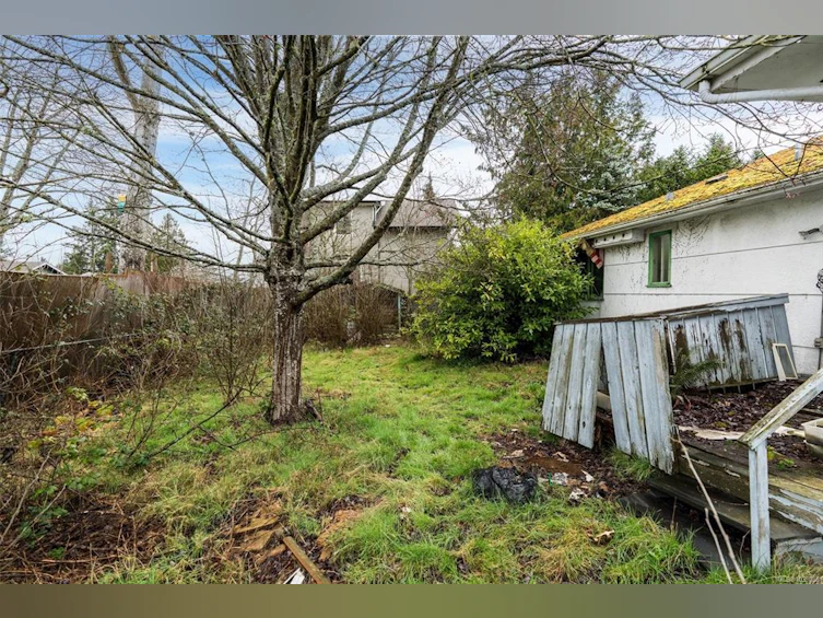 3330 Harriet Road, Saanich, BC, V8Z 3S4 - 11