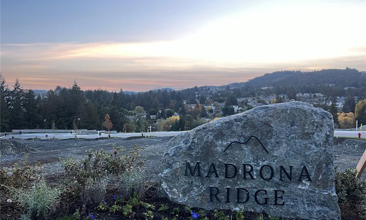 617 Madrona Ridge