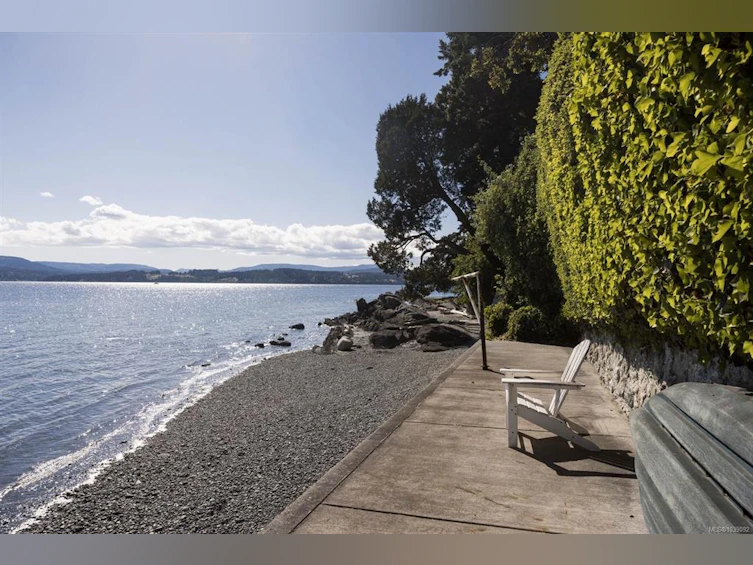 10652 Madrona Drive, North Saanich, BC, V8L 5L8 - 32