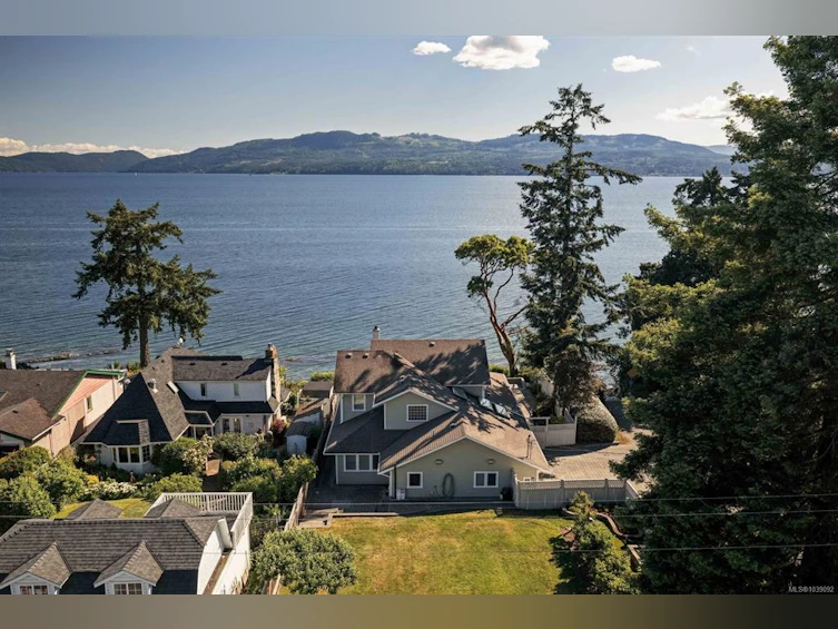 10652 Madrona Drive, North Saanich, BC, V8L 5L8 - 36