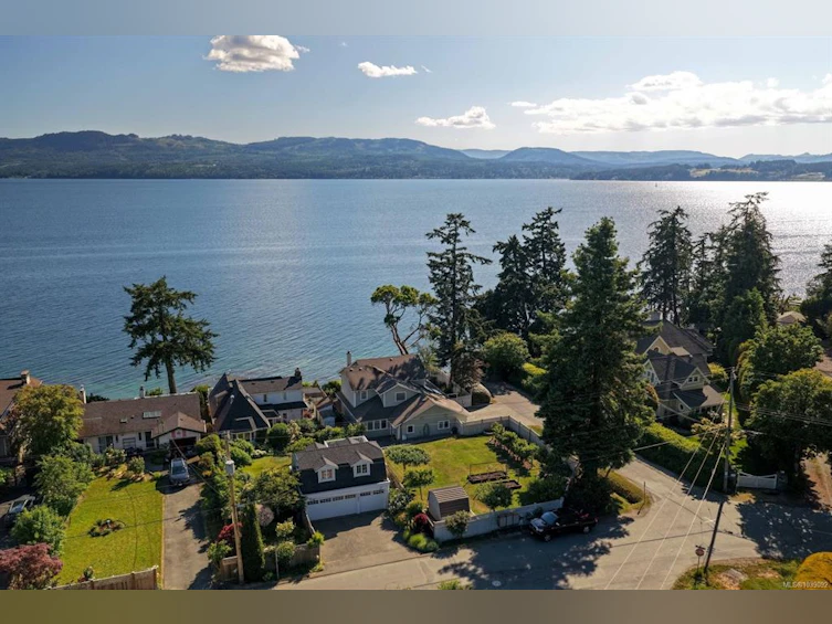 10652 Madrona Drive, North Saanich, BC, V8L 5L8 - 37