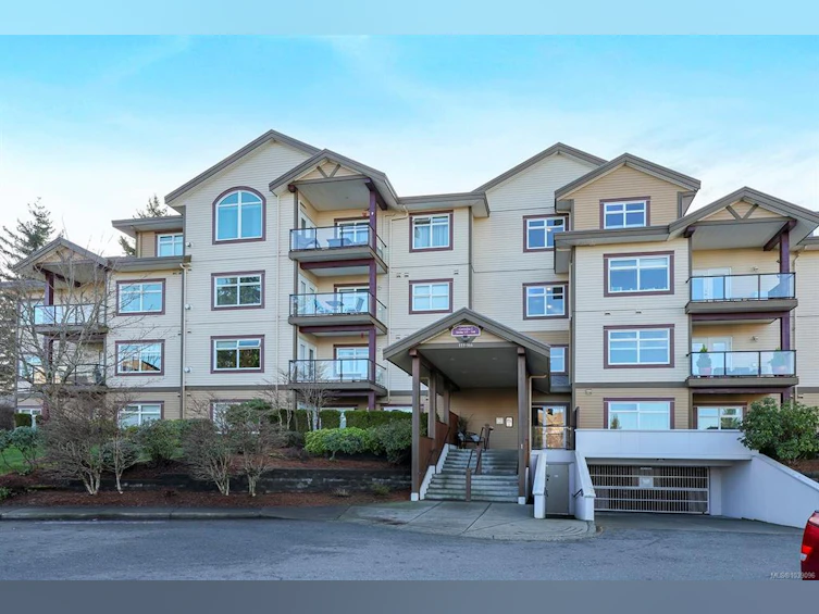 117-3666 Royal Vista Way, Courtenay, BC, V9N 9X8