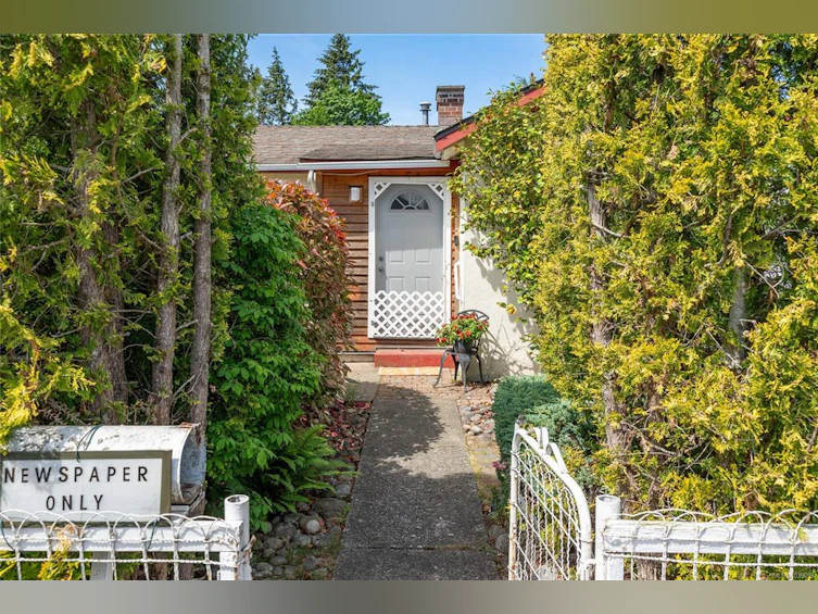 479 Hillcrest Avenue, Nanaimo, BC, V9R 3M3 - 2