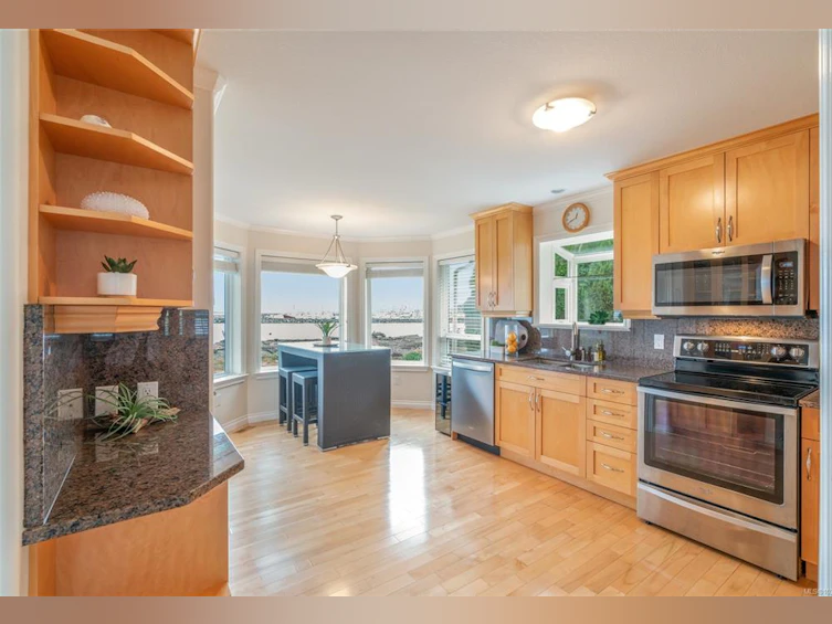 1765 Admiral Tryon Boulevard, French Creek, BC, V9P 2V2 - 8