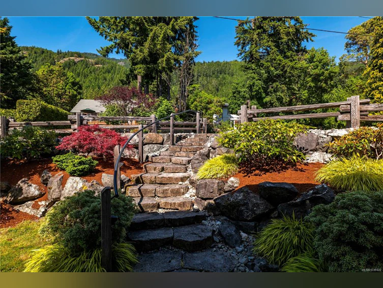 10684 Lake Boulevard, Youbou, BC, V0R 3E1 - 9