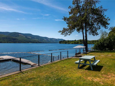 10684 Lake Boulevard - 5
