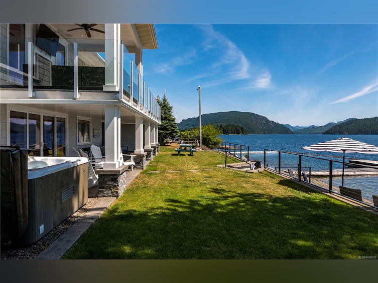 10684 Lake Boulevard, Youbou, BC, V0R 3E1 - 2