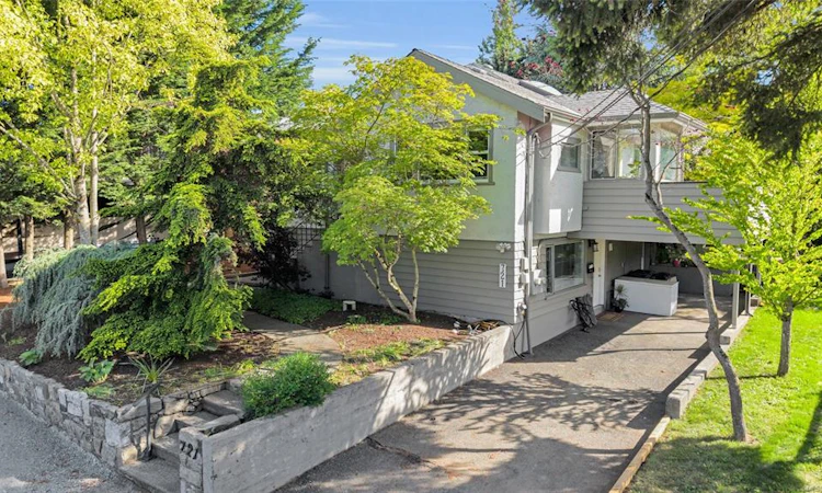 721 Snowdrop Avenue