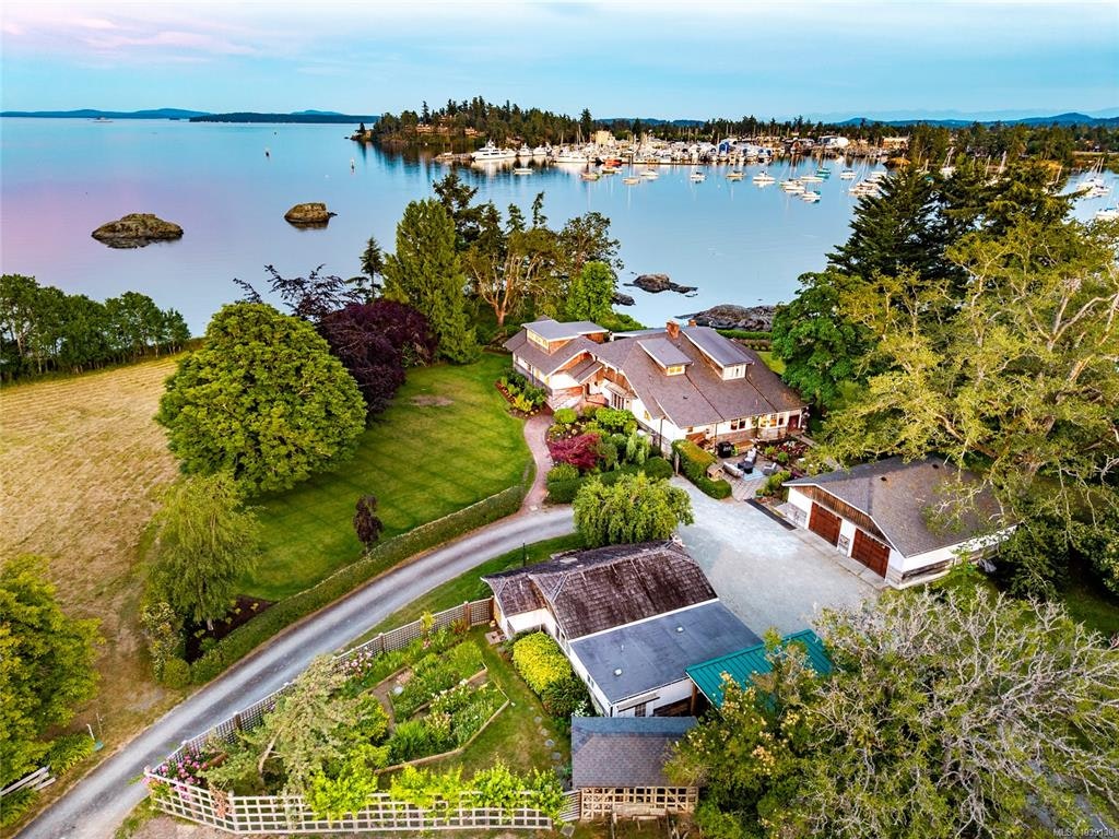 10814 Beach Road, North Saanich, BC, V8L 5H6 - 61