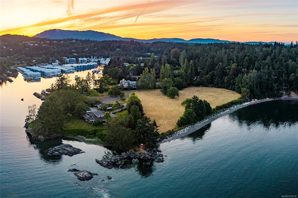 10814 Beach Road, North Saanich, BC, V8L 5H6 - 59