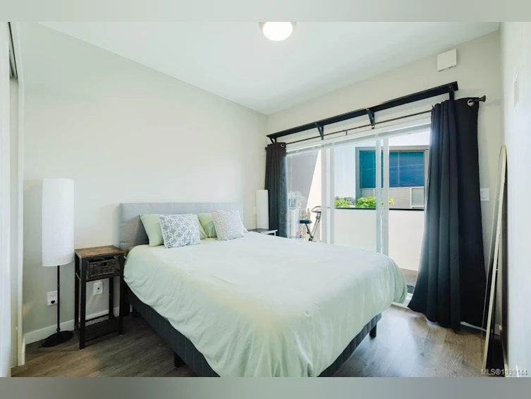 316-767 Tyee Road, Victoria, BC, V9A 0G5 - 4