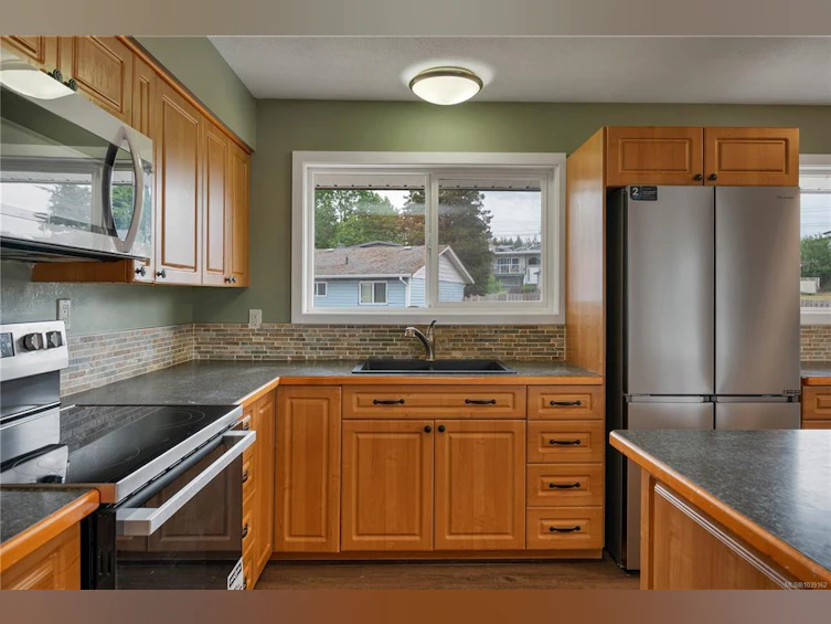 1048 Galerno Road, Campbell River, BC, V9W 1J3 - 6