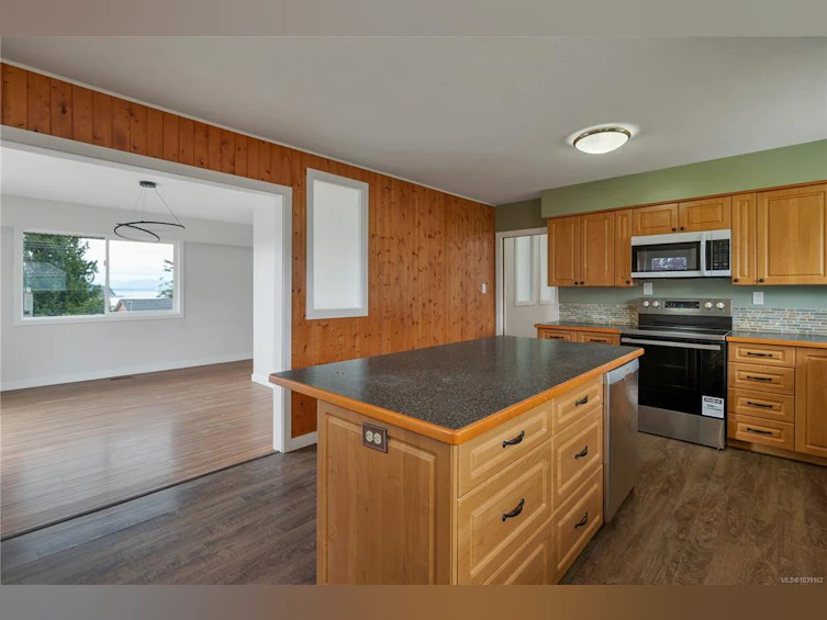1048 Galerno Road, Campbell River, BC, V9W 1J3 - 9