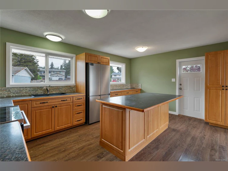 1048 Galerno Road, Campbell River, BC, V9W 1J3 - 7