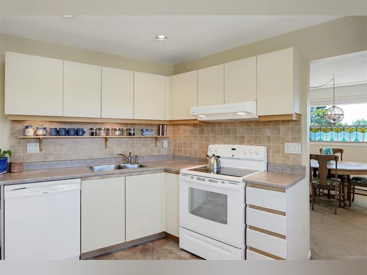 404-945 Mcclure Street, Victoria, BC, V8V 3E8 - 27