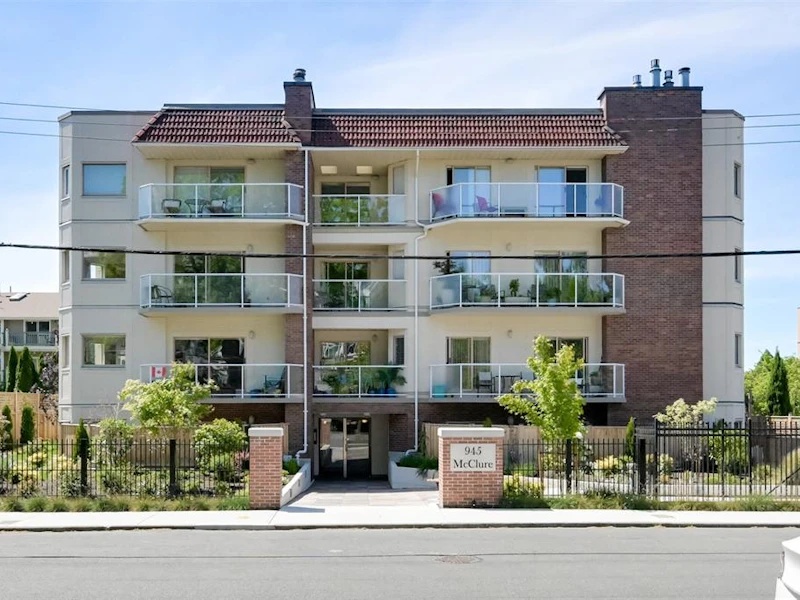 404 - 945 Mcclure Street, Victoria BC V8V 3E8