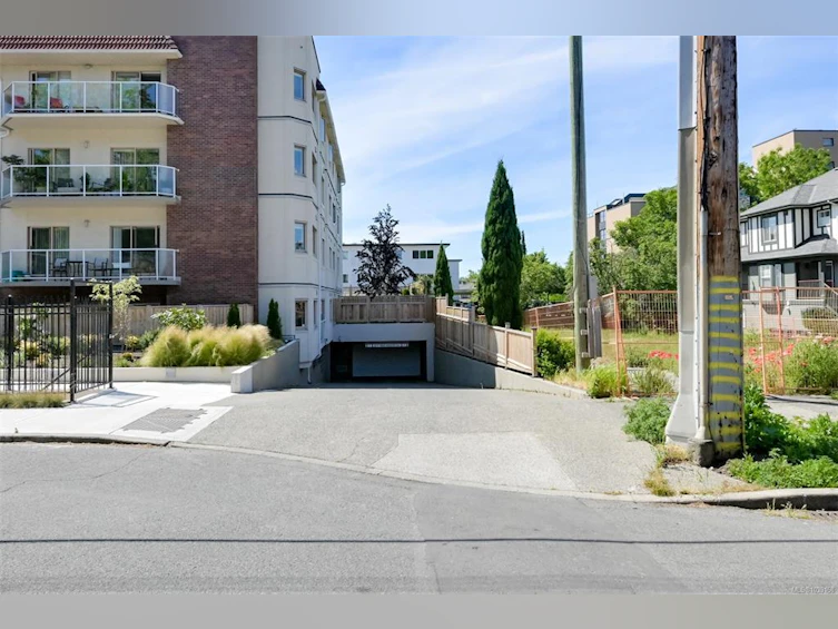 404-945 Mcclure Street, Victoria, BC, V8V 3E8 - 54