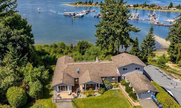 200 Crome Point Road