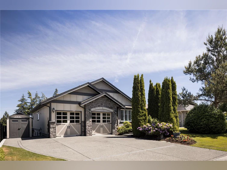 2532 Twin View Place, Central Saanich, BC, V8Z 0A8