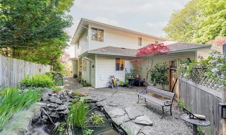 2056 Gladys Place