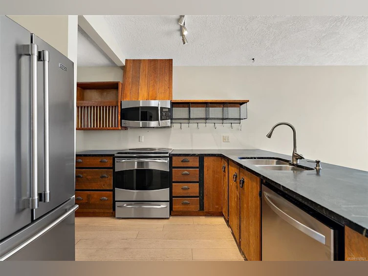 32-901 Kentwood Lane, Saanich, BC, V8Y 2Y7 - 9