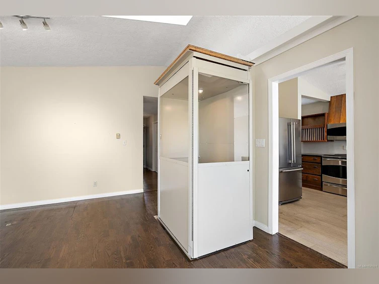 32-901 Kentwood Lane, Saanich, BC, V8Y 2Y7 - 8