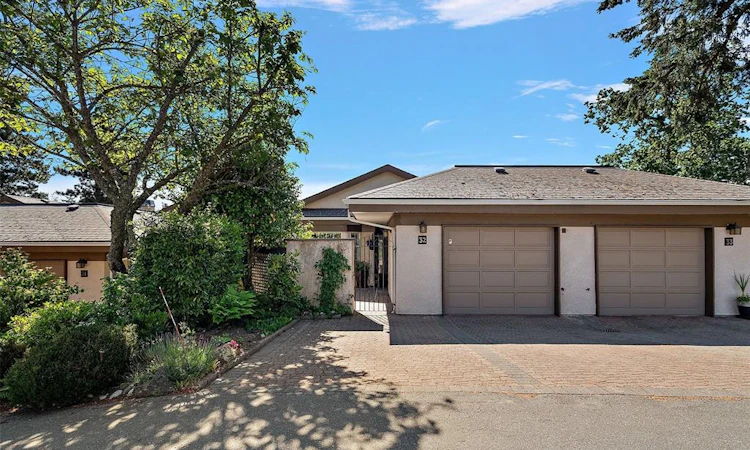 32-901 Kentwood Lane