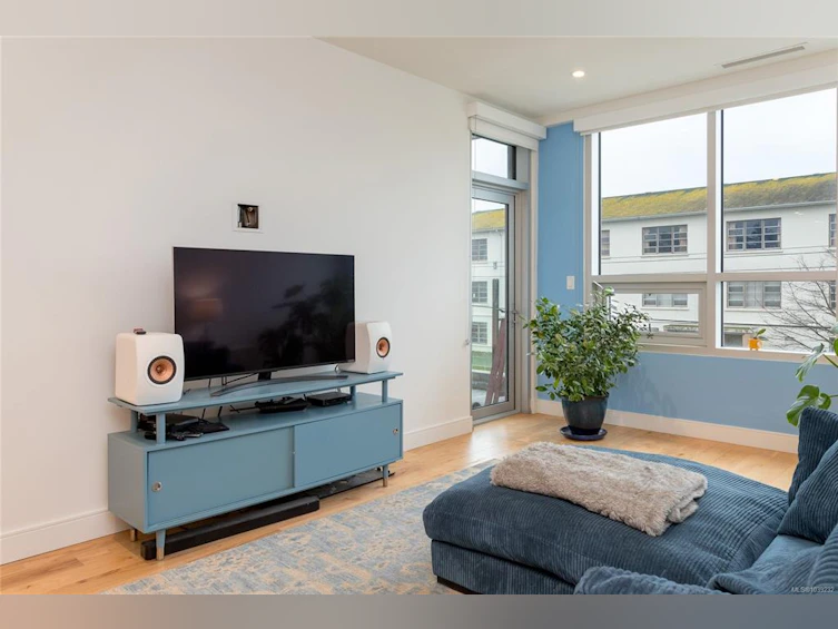 206-916 Lyall Street, Esquimalt, BC, V9A 5E6 - 9