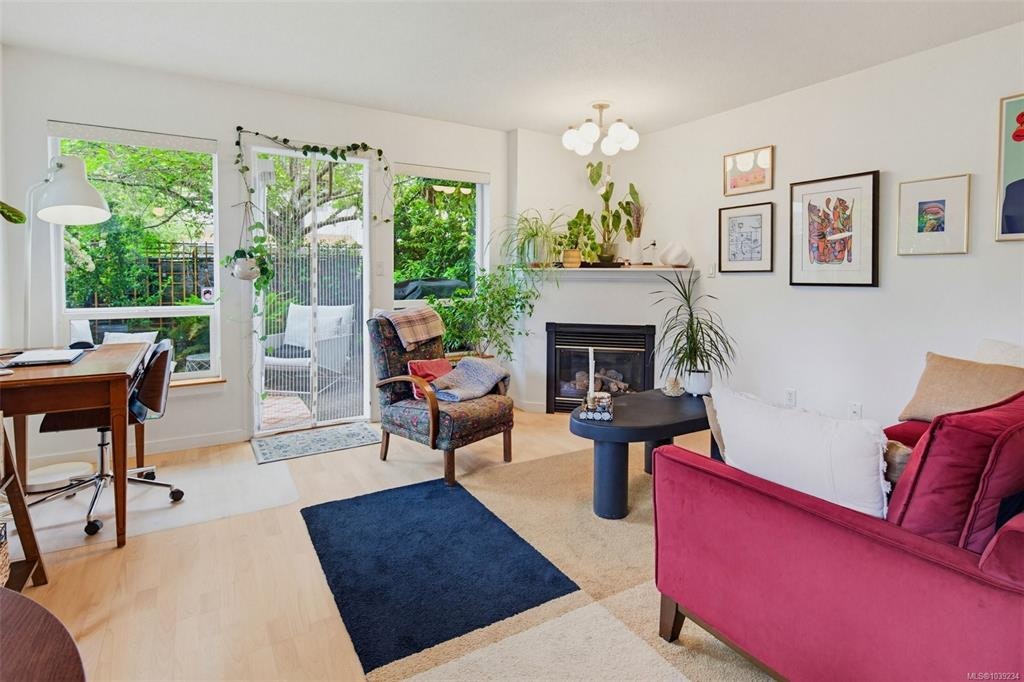 16-1019 North Park Street, Victoria, BC, V8T 5L4