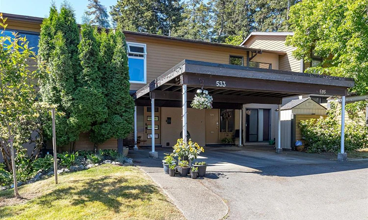 533 Crossandra Crescent