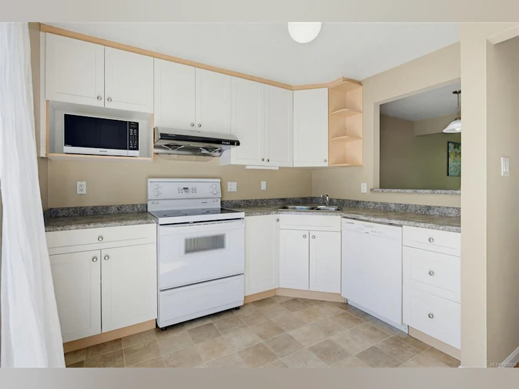 59-3987 Gordon Head Road, Saanich, BC, V8N 3X5 - 3